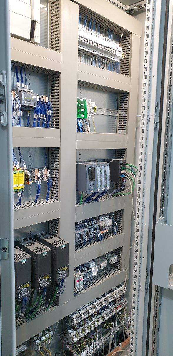 Electrical cabinet - PLC and invertors